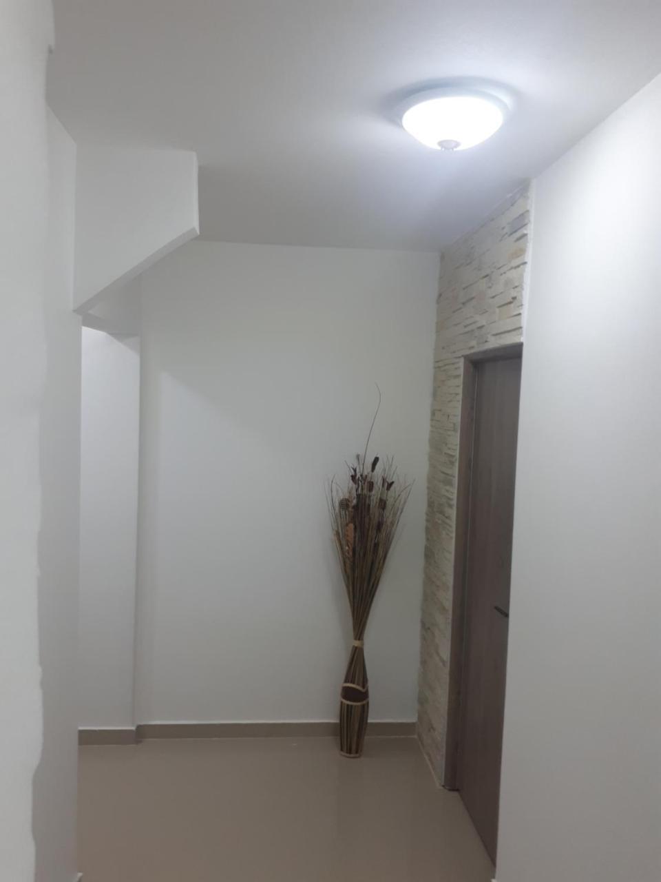 Apartament Premium Travel Lägenhet Oradea Exteriör bild