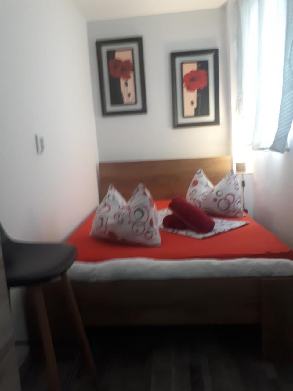 Apartament Premium Travel Lägenhet Oradea Exteriör bild